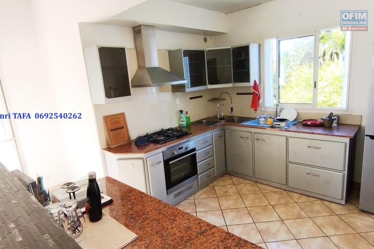 A louer belle villa F6 de 163 m2 avec vue mer et montagne - Cuisine
