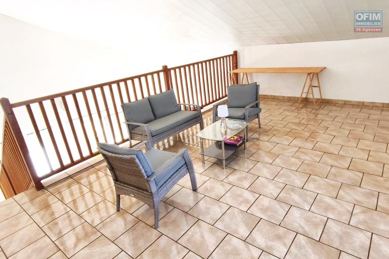 A louer belle villa F6 de 163 m2 avec vue mer et montagne - Mezzanine / Bureau