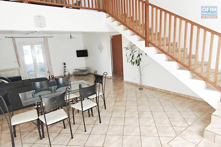 A louer belle villa F6 de 163 m2 avec vue mer et montagne