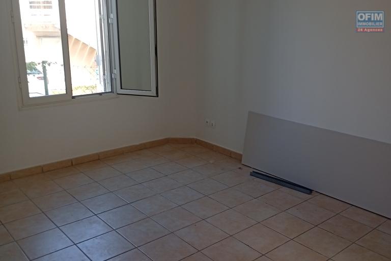 A LOUER APPARTEMENT T2 EN REZ DE JARDIN DE 52 M2 A LA SALINE LES BAINS