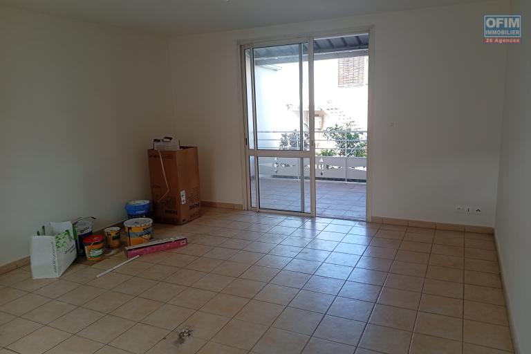 A LOUER APPARTEMENT T2 EN REZ DE JARDIN DE 52 M2 A LA SALINE LES BAINS