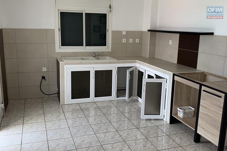 LOUER APPARTEMENT T3 - 65,28 M2 - SAINTE MARIE