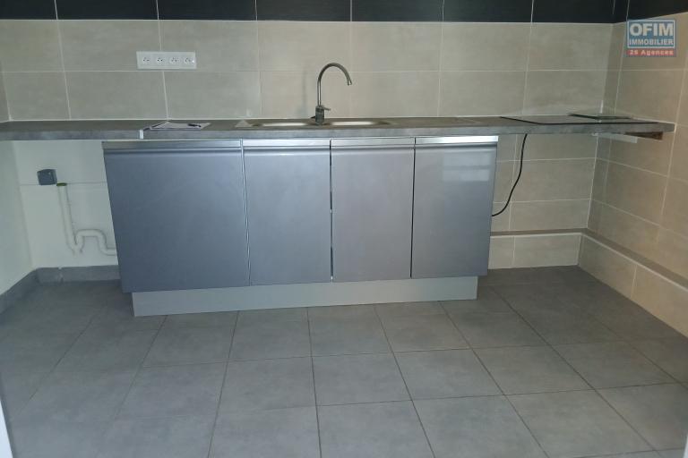 A louer appartement T3 sur le bas de la Possession