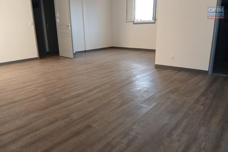 A louer appartement T3 sur le bas de la Possession