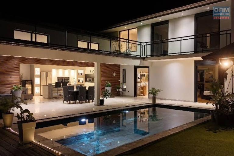 VILLA CONTEMPORAINE D&rsquo;EXCEPTION &ndash; ENTRE CIEL, MER ET LUMI&Egrave;RE &agrave; SANS SOUCI ...