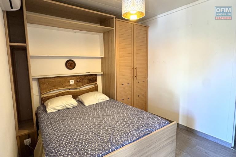 A louer jolie Villa 3 chambres MEUBLEE et remise à neuf de 93m2 à Saint-Benoit