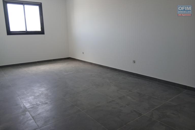 Louer appartement F4 neuf sur le Port