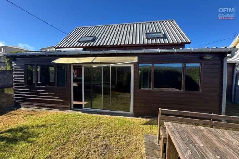 A louer charmante villa tout en bois de type F4 - secteur Bois Court