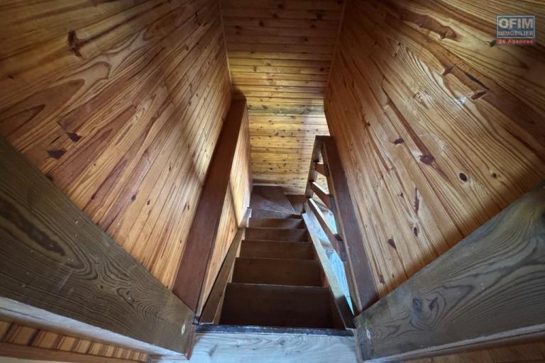 A louer charmante villa tout en bois de type F4 - secteur Bois Court