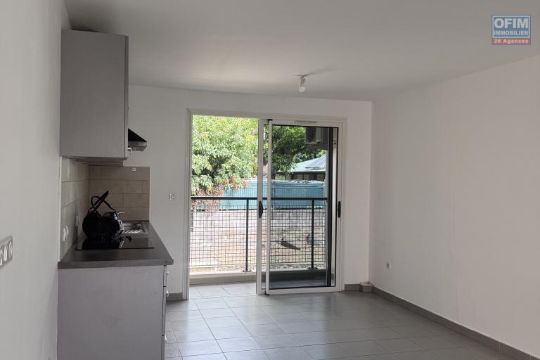 A louer très bel appartement F3 sur la résidence COQUELICOTS 4 à Sainte Clotilde.