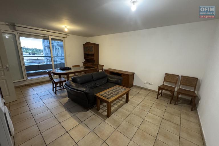 A louer joli appartement F2 MEUBLE au centre ville du Tampon