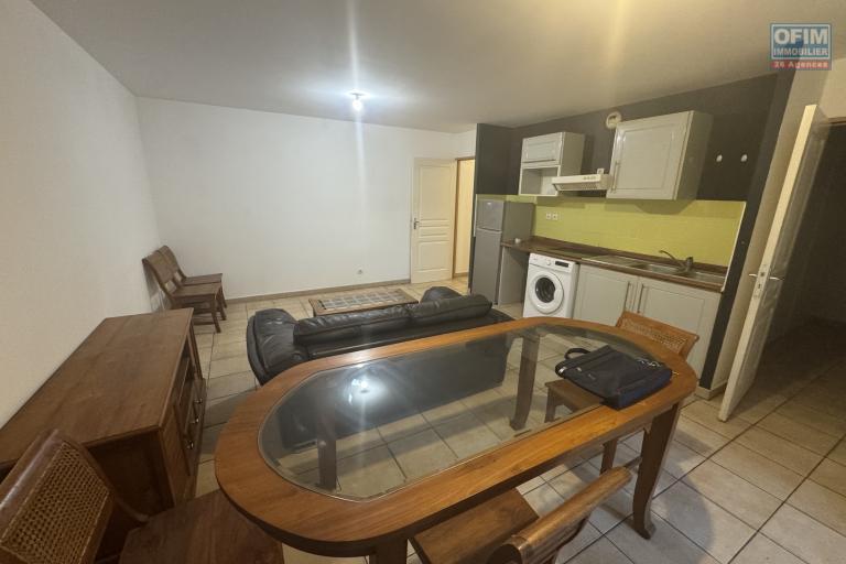 A louer joli appartement F2 MEUBLE au centre ville du Tampon