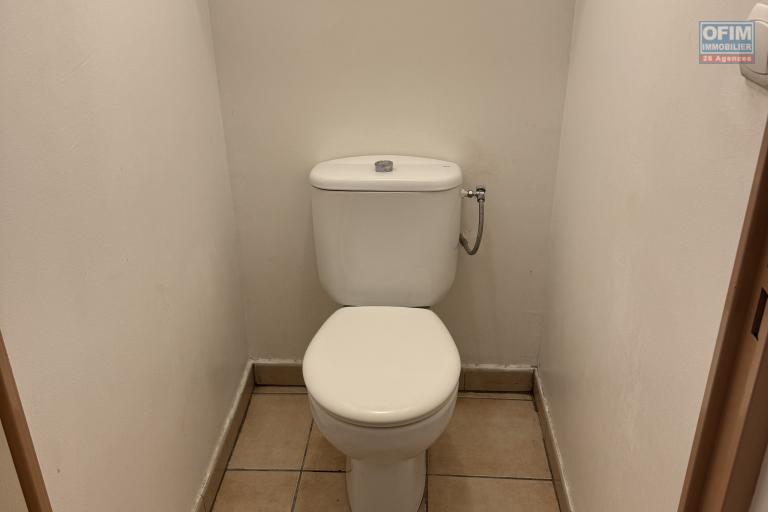 A louer joli appartement F2 MEUBLE au centre ville du Tampon