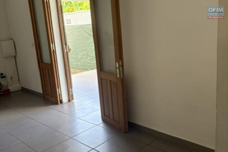 A LOUER Maison de type F2 sur SAINT-GILLES LES HAUTS à 700 euros!!