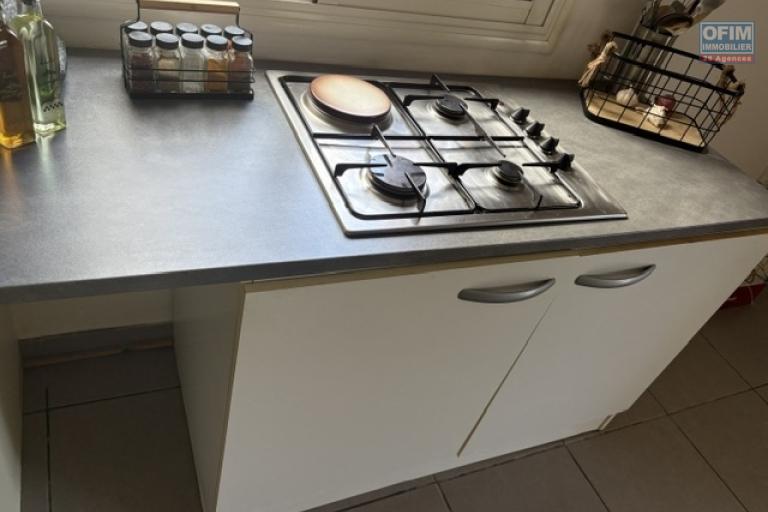 A LOUER Maison de type F2 sur SAINT-GILLES LES HAUTS à 700 euros!!