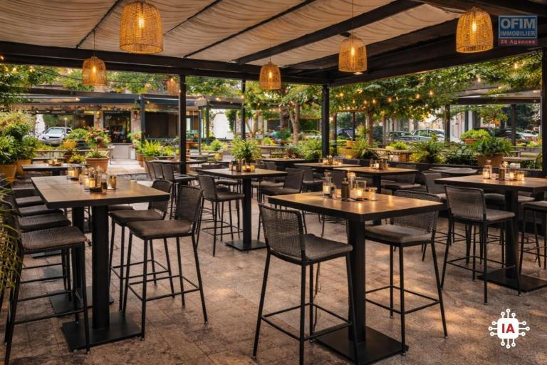 A VENDRE | Restaurant avec Terrasse, Place du March&eacute; &agrave; Saint les Bains &agrave; 199 000&euro;