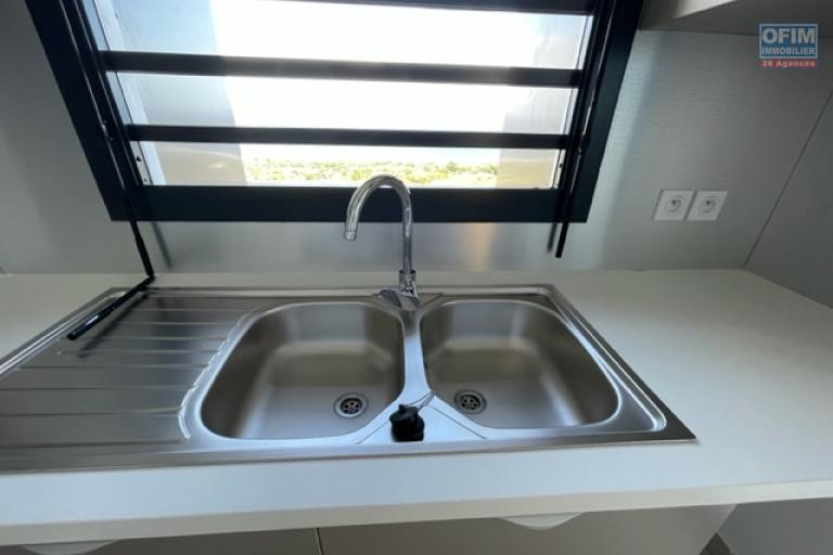 A louer T3 spacieux avec vue mer à Saint Leu Stella