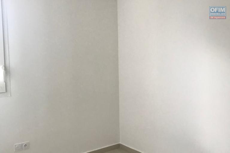 A Vendre ce beau F3 d'une surface de 62.96m2 sur la résidence PALMEA à Sainte Clotilde.
