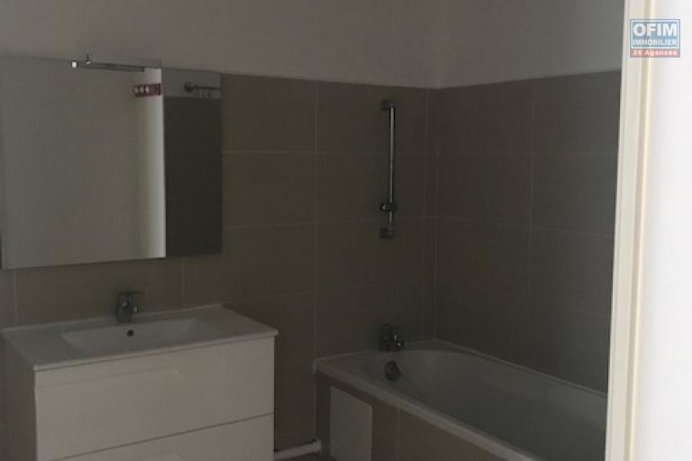 A Vendre ce beau F3 d'une surface de 62.96m2 sur la résidence PALMEA à Sainte Clotilde.