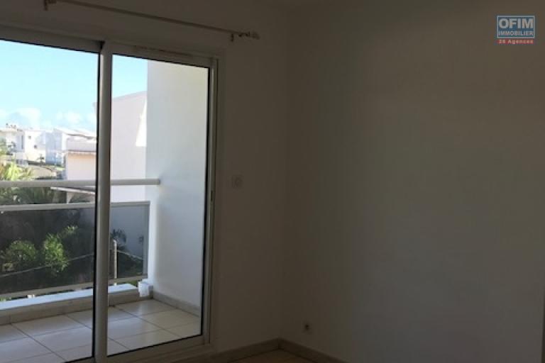 A louer appartement F1 sur la résidence PROXIMA à Sainte Clotilde.