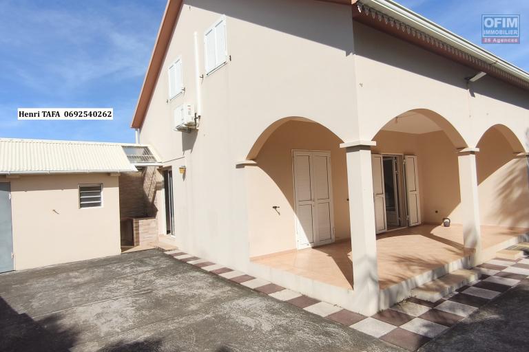 Villa F4/F5 de 150 m2 à étage