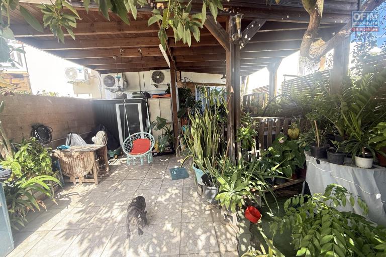 A vendre maison T4 mitoyenne proche centre ville du Port