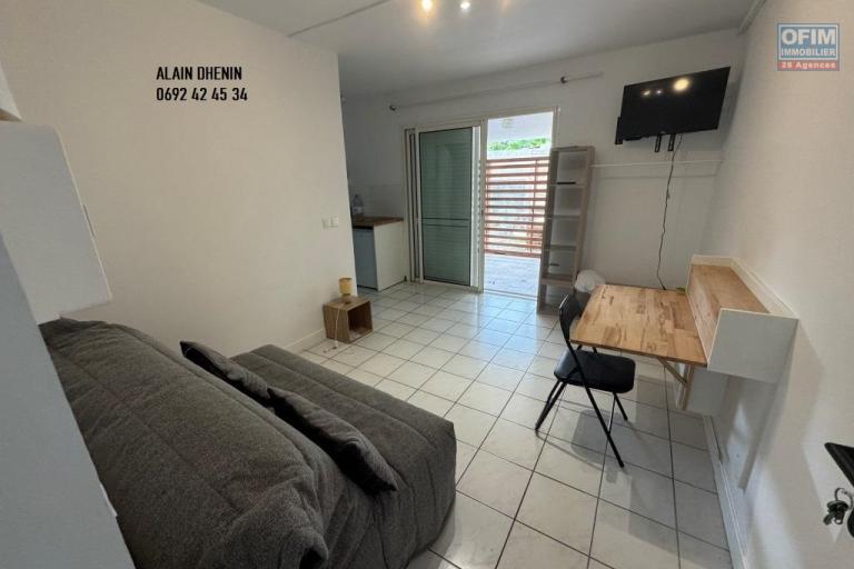 A louer joli studio neuf proche de l'université ( ELECTRICITE, EAU ET WIFI COMPRIS )