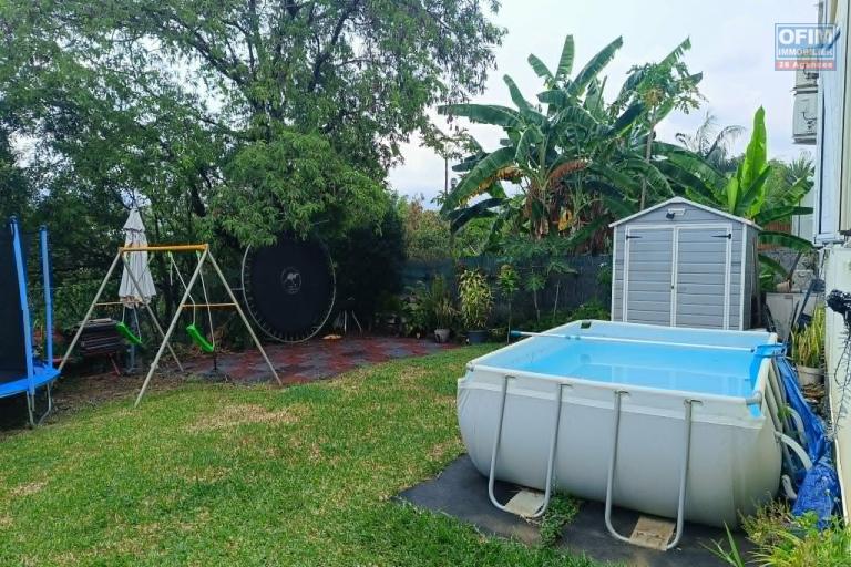 Appartement 3 chambres avec jardin de 200 m2 &agrave; la Ravine des Cabris