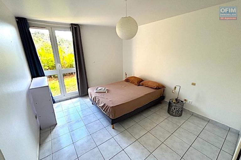 A louer beau T3 meublé avec varangue et jardin dans la residence Les Huppes de bourbon à La Montagne