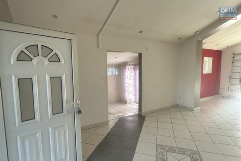 Villa F4 avec un studio