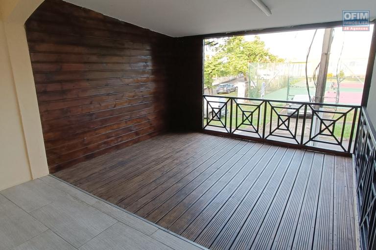 A louer Appartement T4 en duplex avec grande Terrasse &agrave; Sainte-Anne