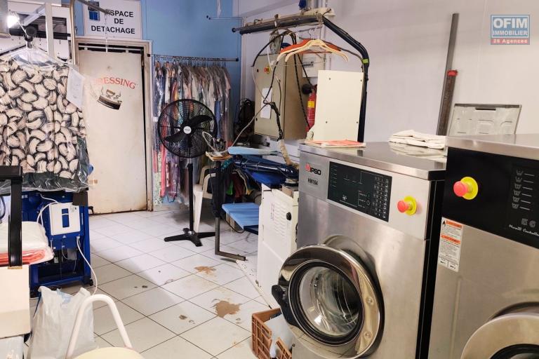 A VEDRE | Pressing & Laverie &ndash; Une activit&eacute; essentielle avec client&egrave;le fid&egrave;le &agrave; Saint-Gilles les Bains | 58 500&euro;