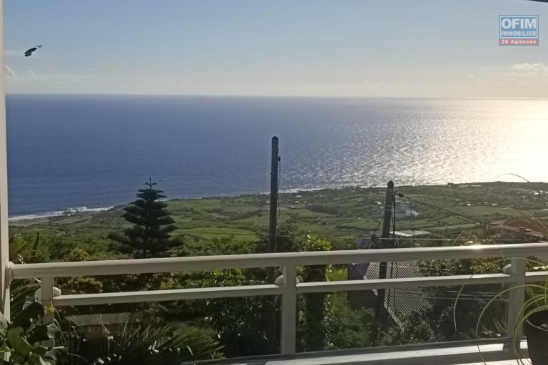 A louer villa F4 Ave vue mer  &agrave; Piton St Leu