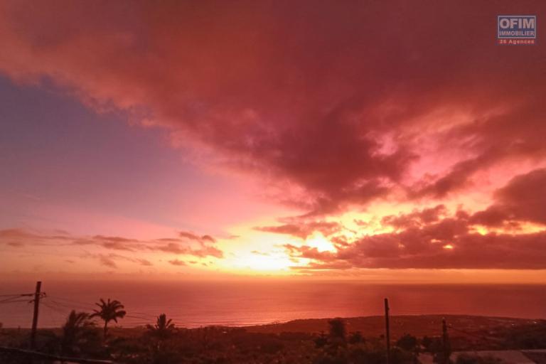 A louer villa F4 Ave vue mer  &agrave; Piton St Leu