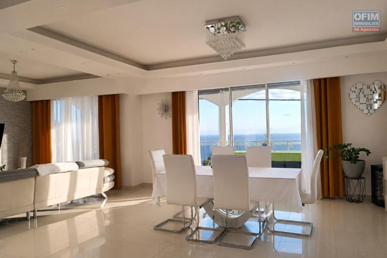 A louer villa F4 Ave vue mer  &agrave; Piton St Leu