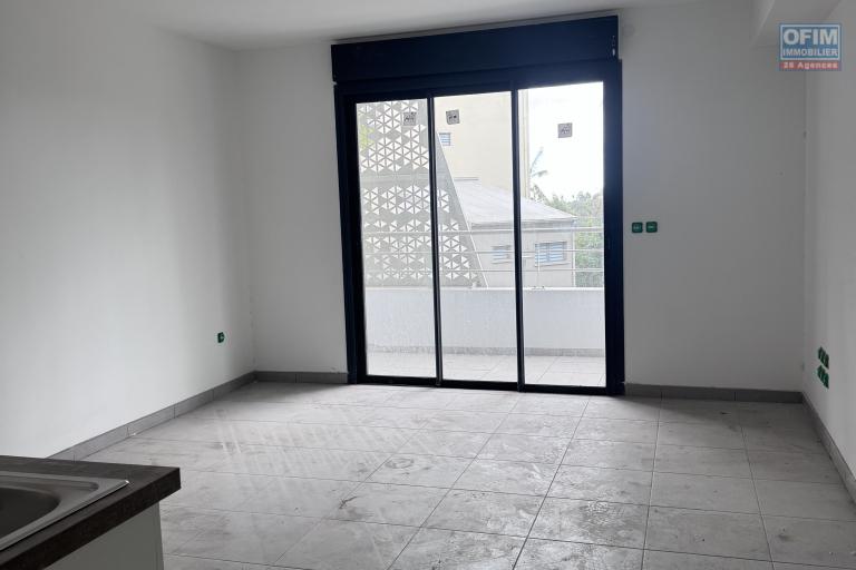 A louer bel appartement NEUF de type F2 sur la résidence ARTY à Sainte Clotilde LA BRETAGNE