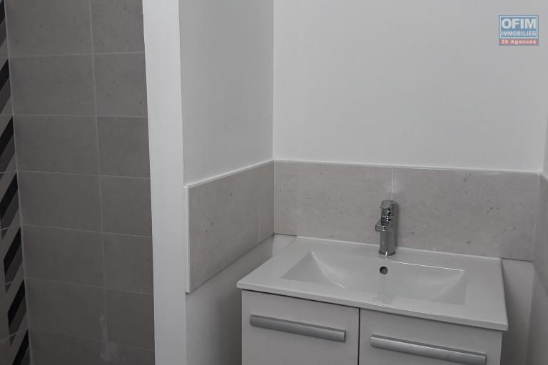 A louer bel appartement NEUF de type F2 sur la résidence ARTY à Sainte Clotilde LA BRETAGNE
