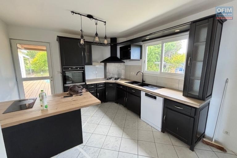 A louer belle maison T4 avec piscine, chemin du Colorado, à La Montagne, vue mer et Golf,