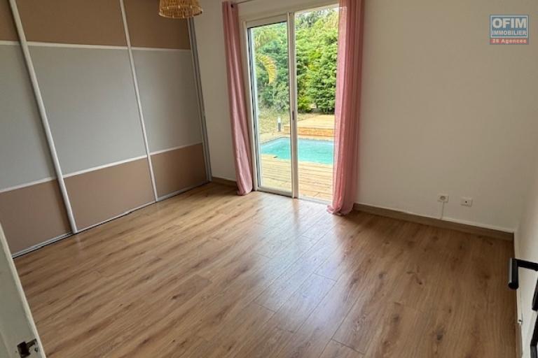 A louer belle maison T4 avec piscine, chemin du Colorado, à La Montagne, vue mer et Golf,