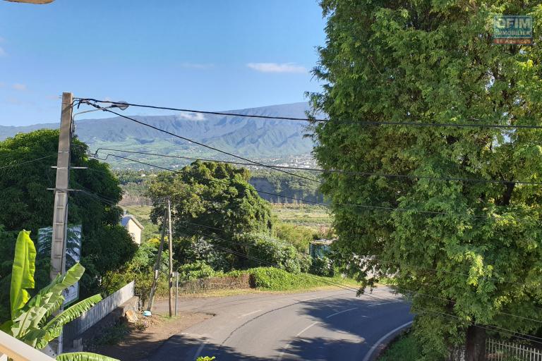 Un jolie F2 de 51m2 &agrave; Bois d'Olive &icirc;le de la R&eacute;union