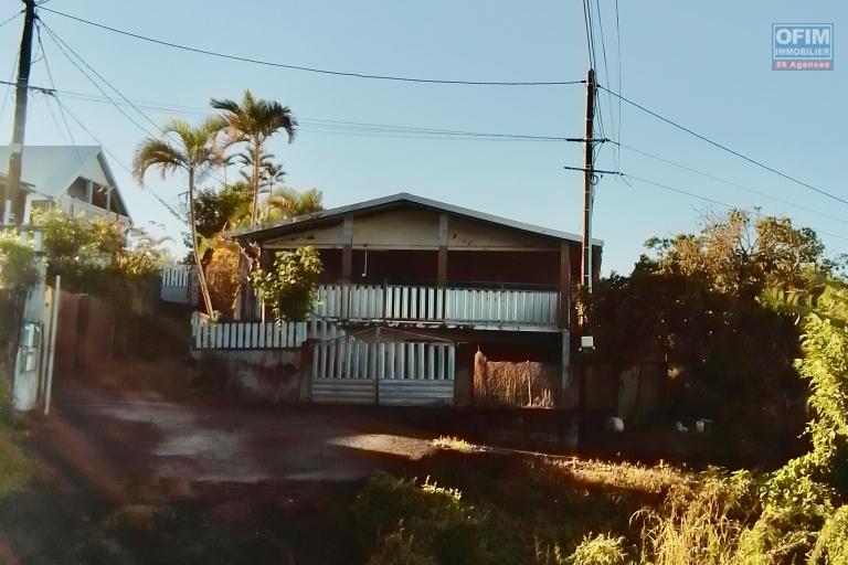 Villa F4 duplex à rénover