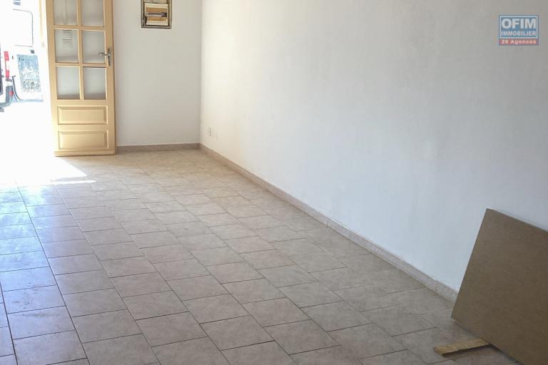 A louer une maison duplex F5 a bagatelle Saint - Suzanne rénové a neuf