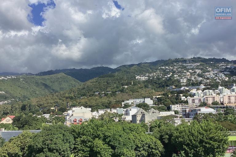 A vendre T2 Résidence flamboyant St Denis