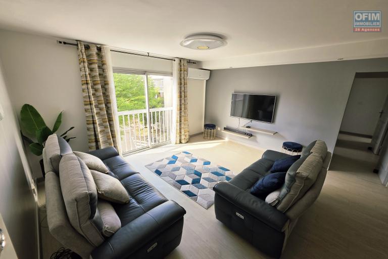 Superbe appartement T5 duplex de 124m2 entièrement refait à neuf et vendu meublé.