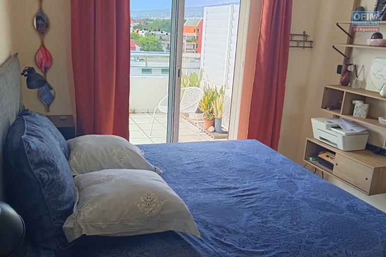 A louer un appartement T2 meublé et équipé dans la résidence terrasse à champ fleuri Saint - Denis