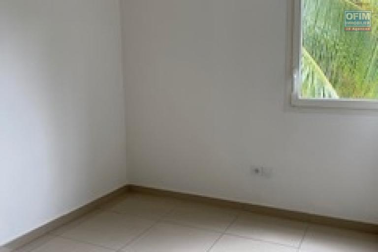 A louer ce beau F3 d'une surface de 62.96m2 sur la résidence PALMEA à Sainte Clotilde.