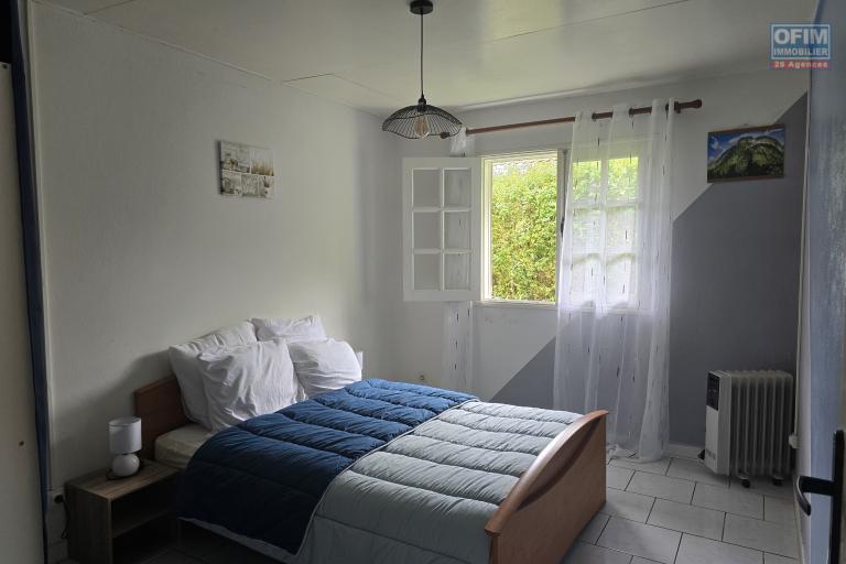 Location Maison / Villa PLAINE DES PALMISTES – photo 9 sur 14 – Chambre lumineuse