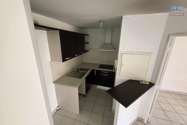 A vendre un appartement T2 de 45m2 dans la résidence Les Flamboyant Saint-Denis ville REUNION