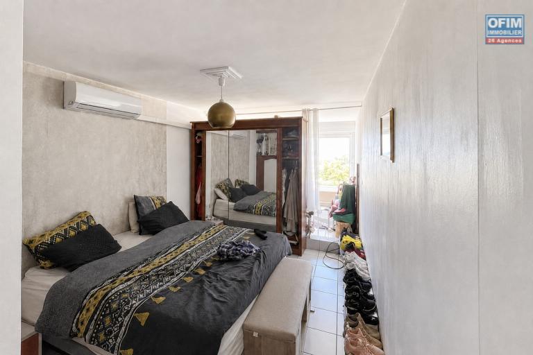 Saint-Gilles-les-Bains – Ensemble immobilier T2 + espace aménagé indépendant