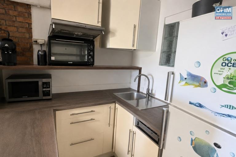 Saint-Gilles-les-Bains – Ensemble immobilier T2 + espace aménagé indépendant